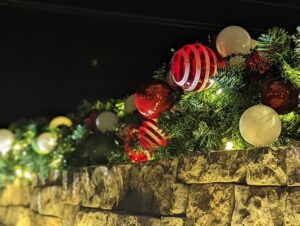 Commercial Decorated Garland Installation near Tomball Texas