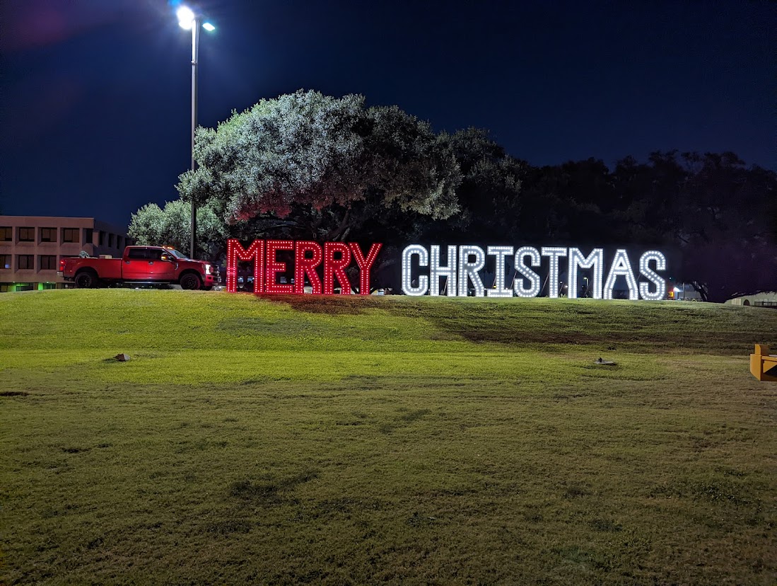 Holiday Lighting Contractor in Houston Texas  |  KingdomChristmasLights.com